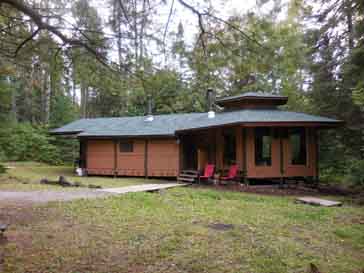 [pavilion in summer]
